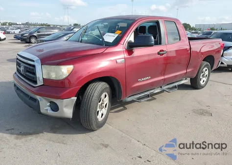 2010 Toyota Tundra Grade 5.7L V8 z USA, uszkodzony, nr VIN 5TFRY5F11AX095058